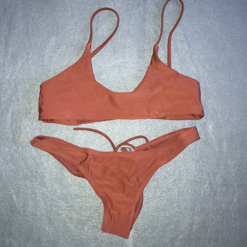 Spaghetti straps bikini set